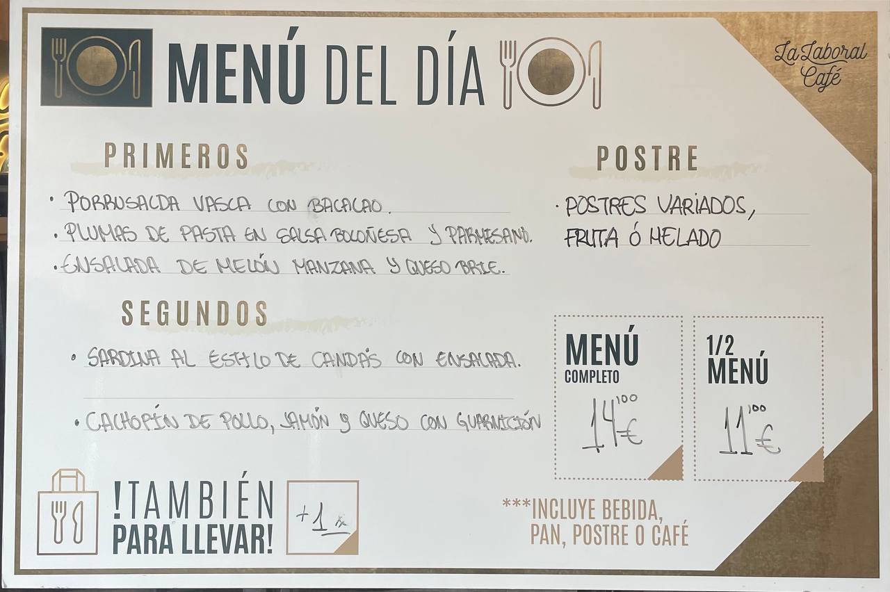 Pizarra con el menú del día de hoy en Patioh! de la Universidad Laboral, Gijón