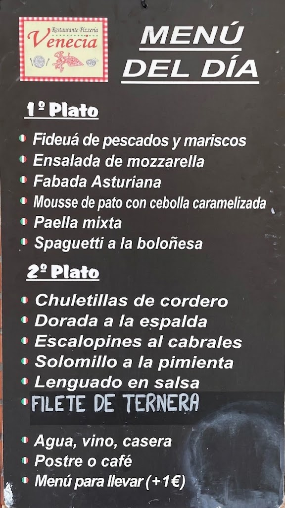 Pizarra con el menú del día de hoy en Restaurante Pizzeria Venecia, Gijón