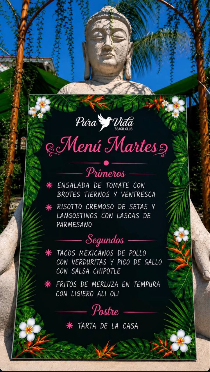 Pizarra con el menú del día de hoy en Pura Vida Beach Club, Gijón